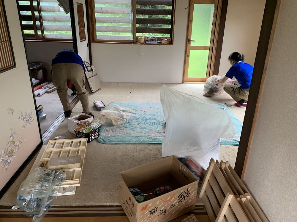 遺品整理時に出たごみを綺麗に回収します